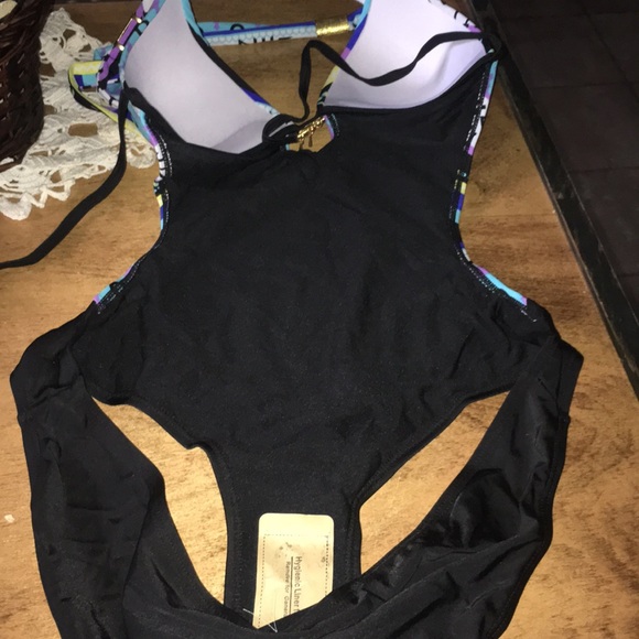 Moonkini - Picture 3 of 3